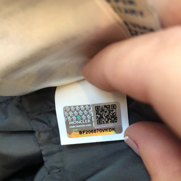 MONCLER long jacket - Picture 7 of 16